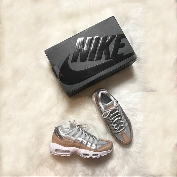 Nike Shoes - Nike Women’s Air Max 95 SE PRM Sneakers